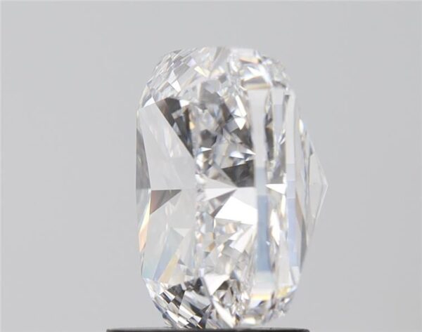 CUSHION MODIFIED 4.3 carats